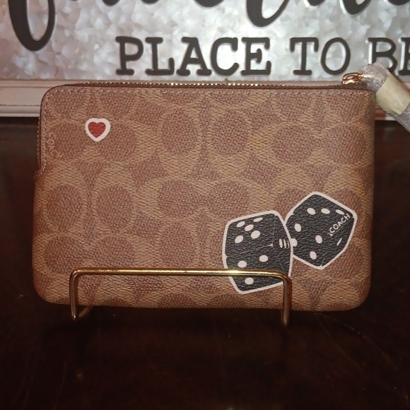 COACH NWT WITH STICKERS WRISTLET - Picture 7 of 13